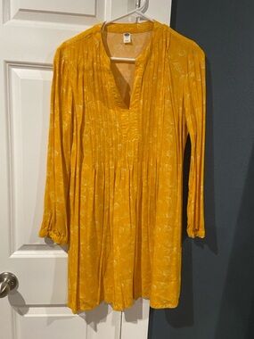 Old Navy Yellow Floral Pintuck V‑Neck Long Sleeve Dress